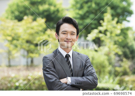 Businessman portrait 69698574