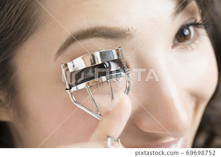 Female, lady, woman Female, lady, woman 69698752