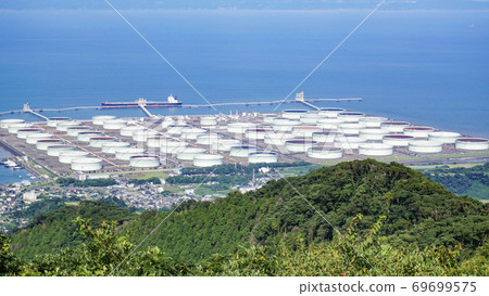 鹿兒島市菊入町日高天文台的石油基地。 鹿兒島市菊入町日高天文台的石油基地。 69699575