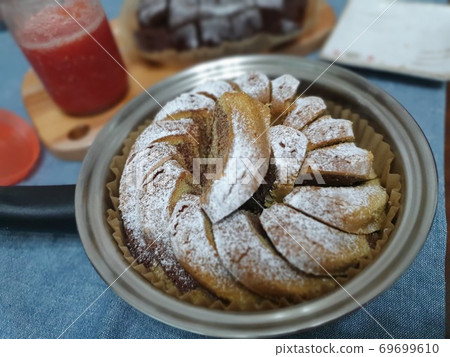 Marble Cake Marble Cake 69699610