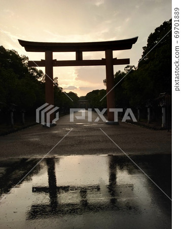 Kashihara Jingu after the twilight convectional rain Kashihara Jingu after the twilight convectional rain 69701889