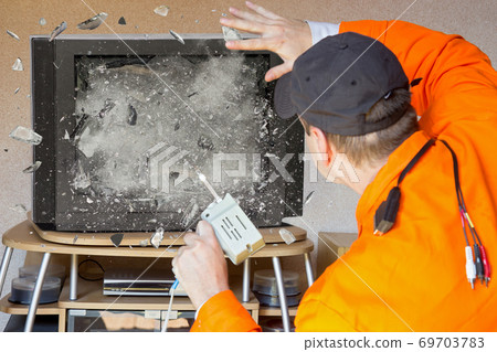 failure of a TV Repairman 69703783