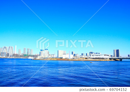 Scenery in the direction of Tokyo Sky Tree as seen from Rainbow Bridge, Tokyo Scenery in the direction of Tokyo Sky Tree as seen from Rainbow Bridge, Tokyo 69704152