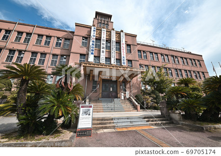 Fukuoka Prefecture Omuta City Hall 69705174