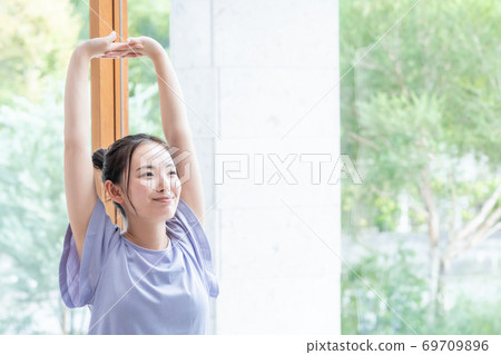 Women stretching 69709896