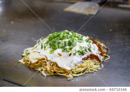 Hiroshima style okonomiyaki Hiroshima style okonomiyaki 69710166