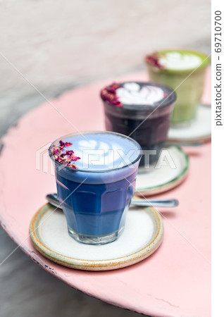 Different Healthy Super Lattes in cafe 69710700