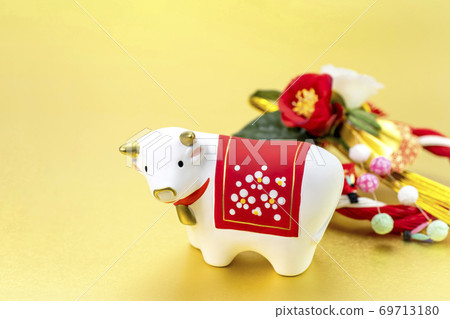 白牛和水飾品 白牛和水飾品 69713180