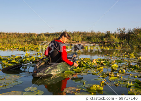 Kayaking Kayaking 69717140