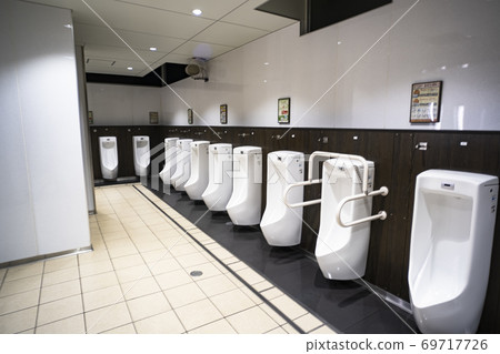 公路服務區廁所 69717726