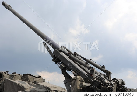 Type 19 wheeled self-propelled 155 mm howitzer Type 19 wheeled self-propelled 155 mm howitzer 69719346