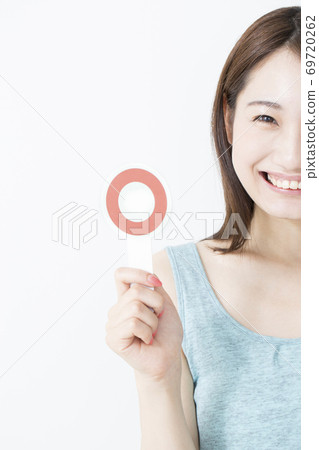 圓板的女人 圓板的女人 69720262