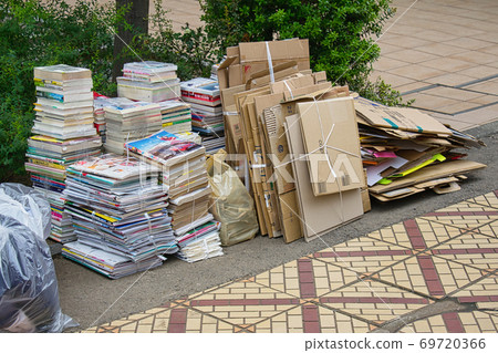 Collection of paper resource waste: waste paper and cardboard Collection of paper resource waste: waste paper and cardboard 69720366