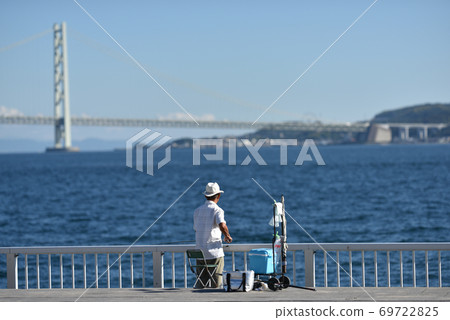 Summer angler blue sky and Akashi Kaikyo Bridge Summer angler blue sky and Akashi Kaikyo Bridge 69722825