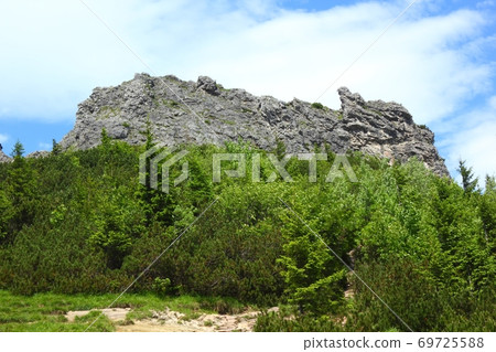 Rock formation Sarnia Skala in Tatra mountains Poland Rock formation Sarnia Skala in Tatra mountains Poland 69725588