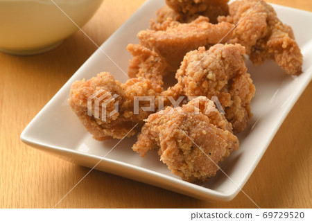  Deep-fried chicken 69729520