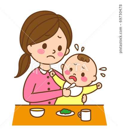 Baby dislikes baby food Baby dislikes baby food 69730478