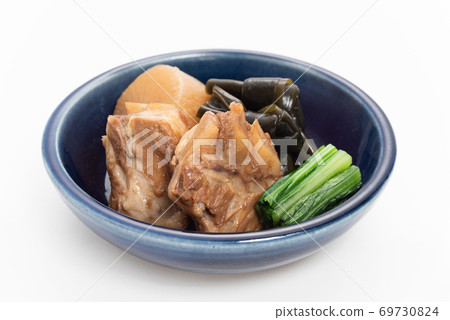 Boiled soki and radish 69730824