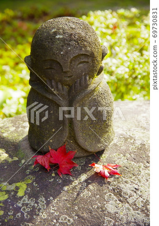 Stone Buddha statue at Enkoji Temple in Kyoto Stone Buddha statue at Enkoji Temple in Kyoto 69730831