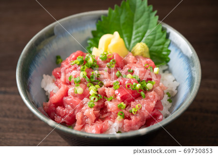 Tuna bowl Tuna bowl 69730853