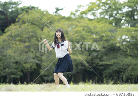 high school girl jumping high school girl jumping 69730882