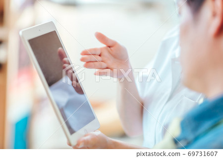 牙齒衛生和男性患者 牙齒衛生和男性患者 69731607