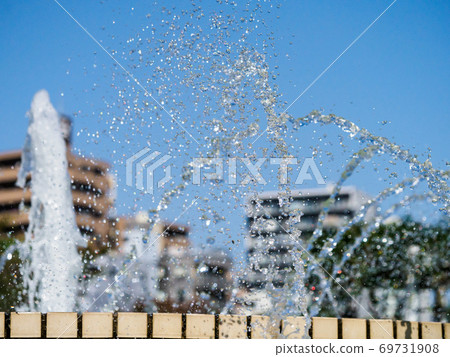 A fountain A fountain 69731908