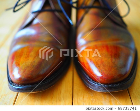 Beautiful leather shoes, leather craft, leather dyeing, leather dyeing, Patine Shoes, leather shoes processing 69735741