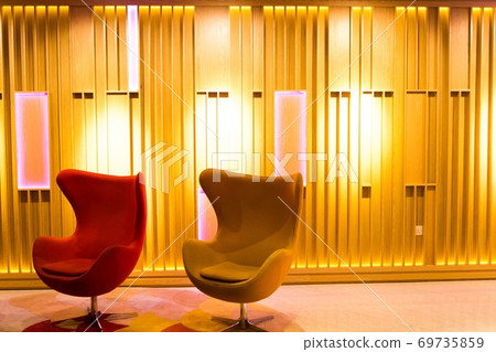 顏色和椅子 顏色和椅子 69735859