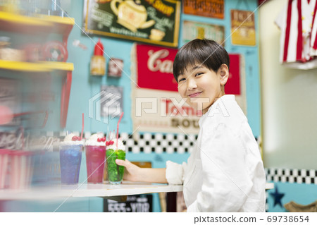 Hamburger shop boys Hamburger shop boys 69738654