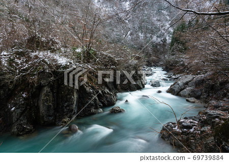 Nakatsugawa Valley with a little snow 69739884