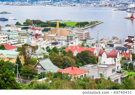 函館元町教堂和函館港 69740431
