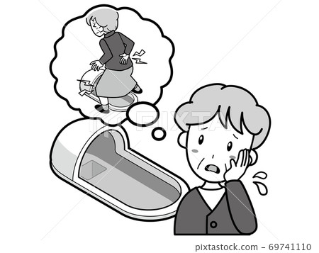 一位擔心日式馬桶腰腿的老婦人 一位擔心日式馬桶腰腿的老婦人 69741110
