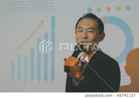 presentation, gents, male 69741137