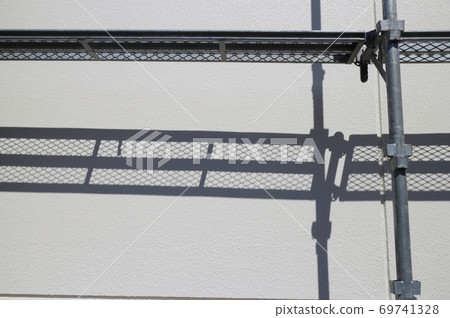 Scaffolding for exterior maintenance (wedge binding scaffolding (bike scaffolding)) 69741328