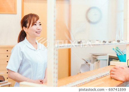 接待區和醫護人員 69741899
