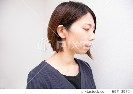 Women's profile Women's profile 69743973