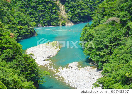 日本靜岡縣川根本町,勝田峽谷,夢想吊橋 日本靜岡縣川根本町,勝田峽谷,夢想吊橋 69748207