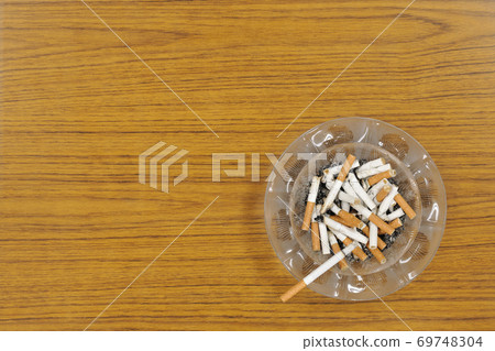 Image of misfire (fire) and smoking 69748304