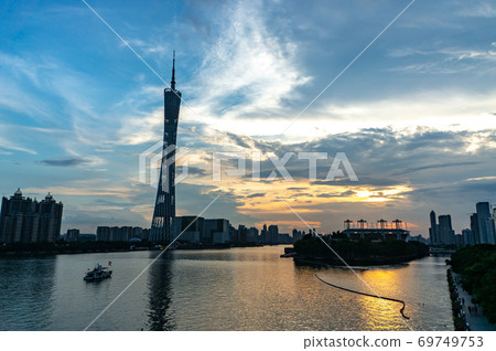 中國廣州市廣州塔的夜景 69749753