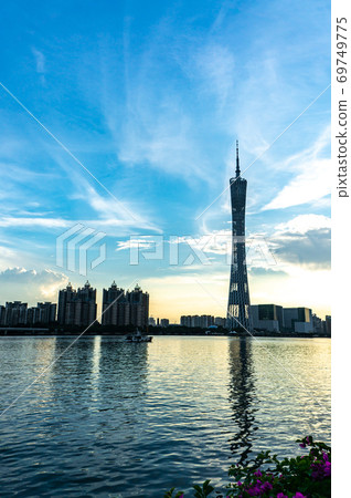 中國廣州市廣州塔的夜景 中國廣州市廣州塔的夜景 69749775
