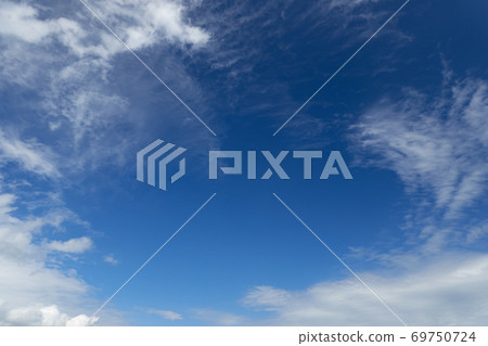 Cirrus gap Cirrus gap 69750724
