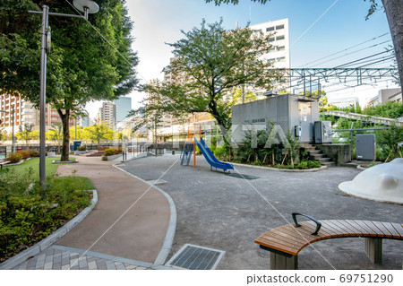 Gotanda Minami Park in Higashigotanda, Shinagawa-ku, Tokyo 69751290