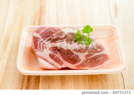 豬肩里脊肉塊 69751371