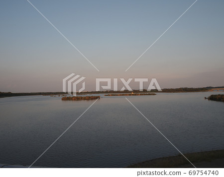 黃昏湖面 黃昏湖面 69754740