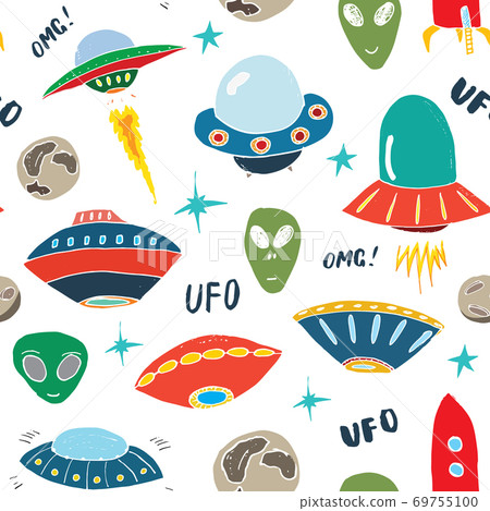Ufo and aliens Seamless pattern. Cute Doodles space ships sketch. Hand drawn Cartoon Vector illustration 69755100