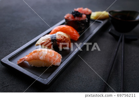 gunkan and nigiri sushi set decorated with caviar 69756211