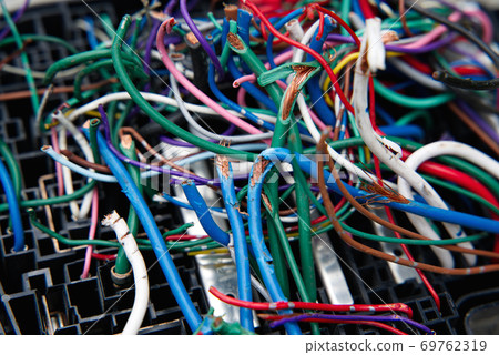 Close-up of Broken wires 69762319