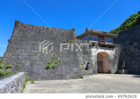 Shuri Castle Park Welcome Gate 69762628