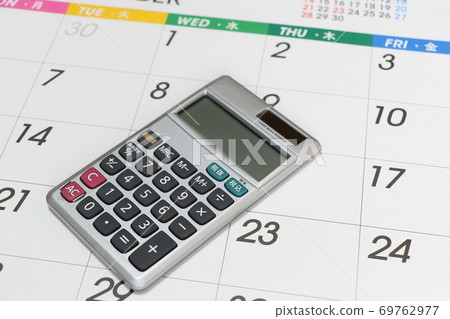 Business image (calendar / calculator) 69762977